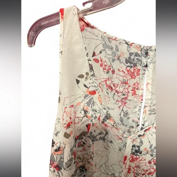 DKNY Jeans brand sleeveless V-neck tank top blouse with a floral print - Picture 7 of 8